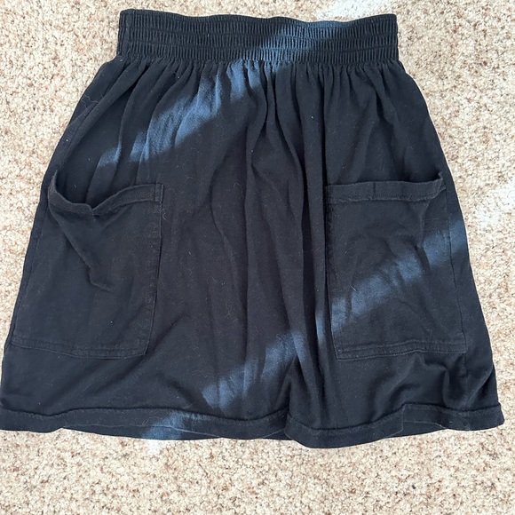 Urban Outfitters Dresses & Skirts - COPY - Black high rise skirt with pockets